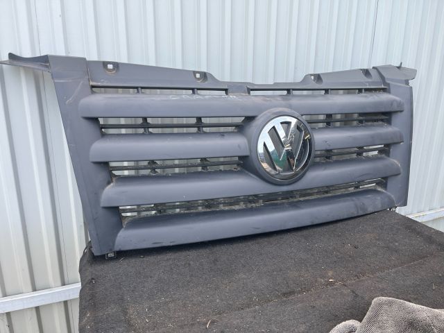 bontott VW CRAFTER Hűtőrács