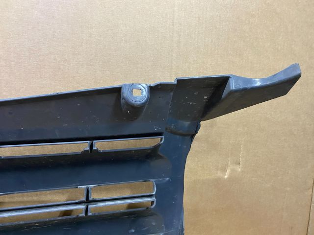 bontott VW CRAFTER Hűtőrács