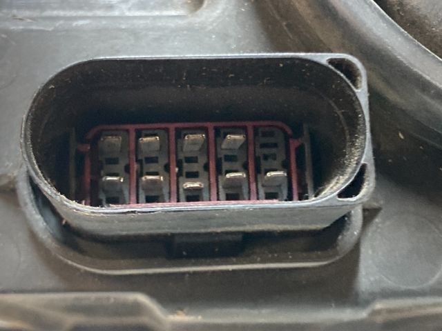 bontott VW CRAFTER Jobb Fényszóró