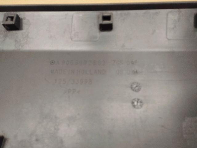 bontott VW CRAFTER Jobb hátsó Sárvédő Díszléc