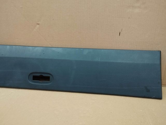 bontott VW CRAFTER Jobb hátsó Sárvédő Díszléc