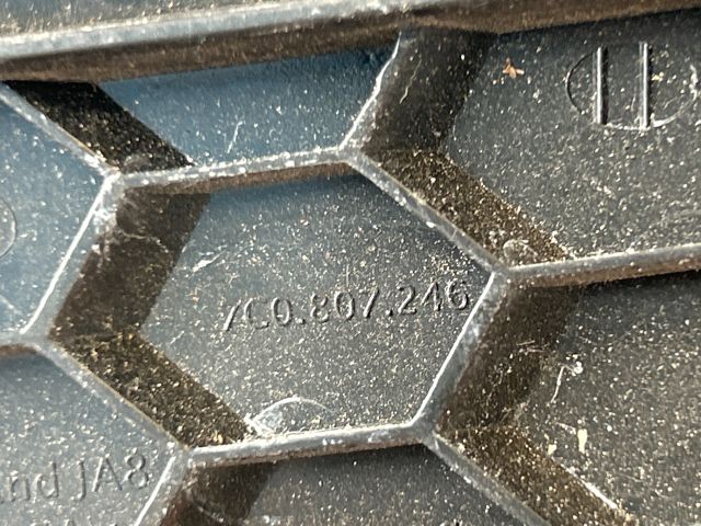 bontott VW CRAFTER Jobb Ködlámpa Rács