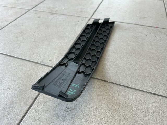 bontott VW CRAFTER Jobb Ködlámpa Rács