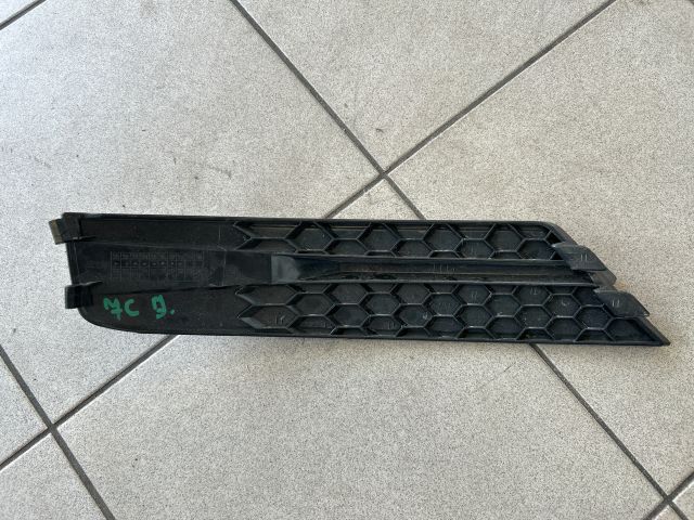 bontott VW CRAFTER Jobb Ködlámpa Rács