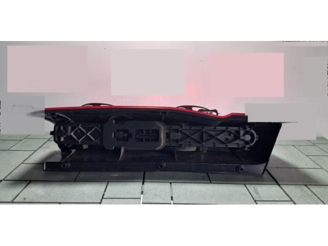 bontott VW CRAFTER Jobb Külső Hátsó Lámpa