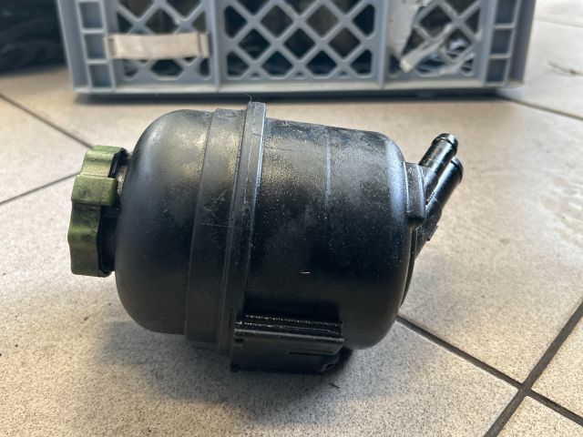 bontott VW CRAFTER Szervóolaj Tartály