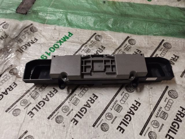 bontott VW CRAFTER Vészvillogó Kapcsoló