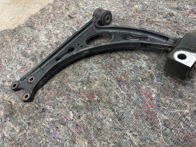 bontott VW EOS Bal első Lengőkar