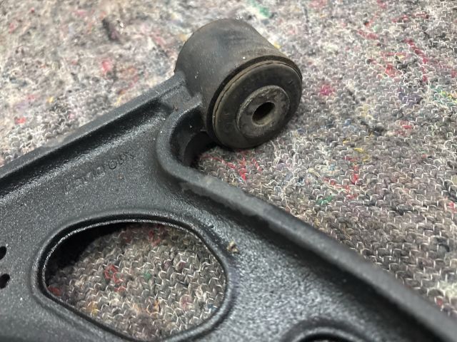 bontott VW EOS Bal első Lengőkar