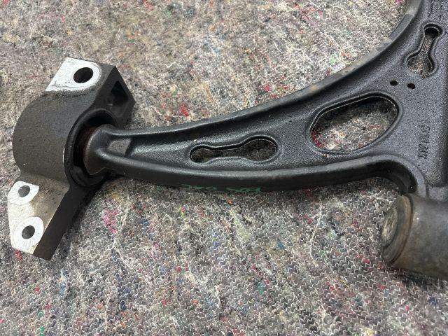 bontott VW EOS Bal első Lengőkar