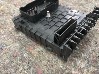 bontott VW EOS Biztosítéktábla Motortér