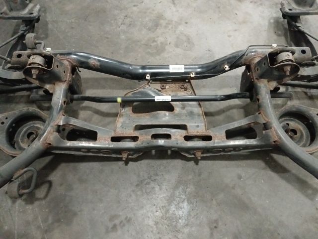 bontott VW EOS Hátsó Híd (Tárcsafékes)