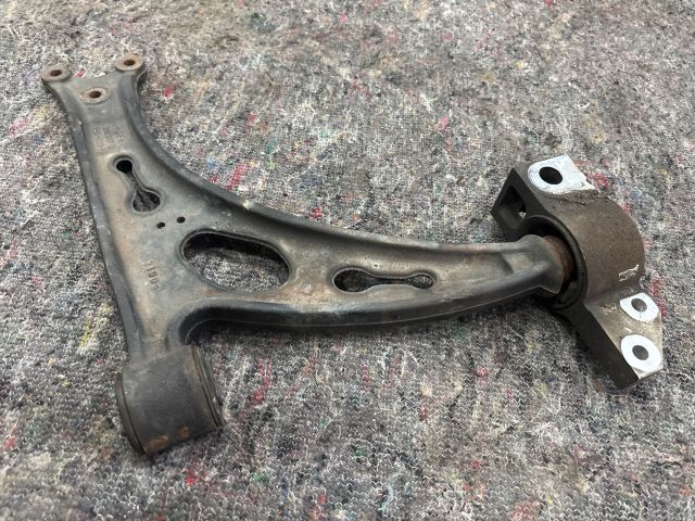 bontott VW EOS Jobb első Lengőkar