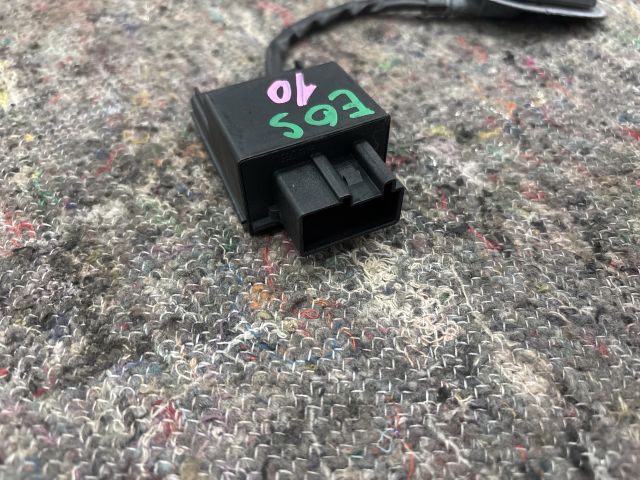 bontott VW EOS Üzemanyag Szivattyú Relé