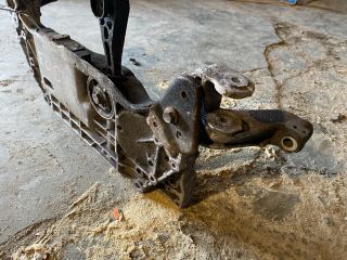 bontott VW EOS Első Bölcső