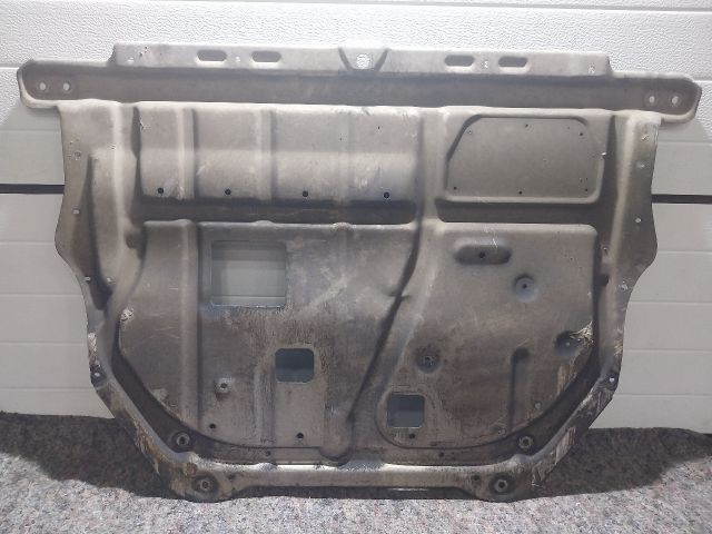 bontott VW EOS Alsó Motorburkolat