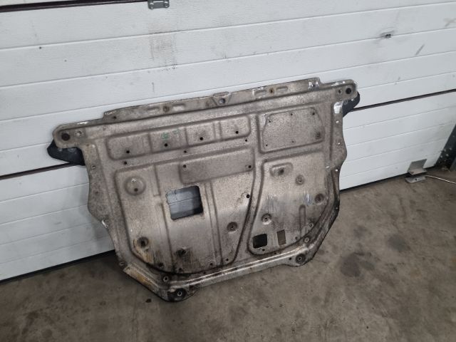 bontott VW EOS Alsó Motorburkolat