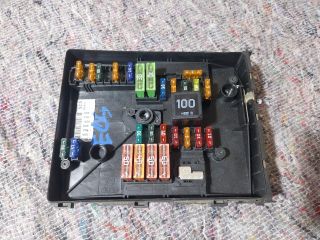 bontott VW EOS Biztosítéktábla Motortér