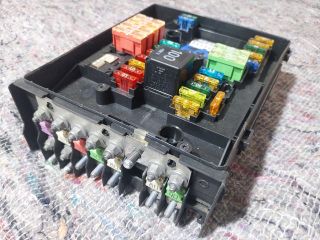 bontott VW EOS Biztosítéktábla Motortér