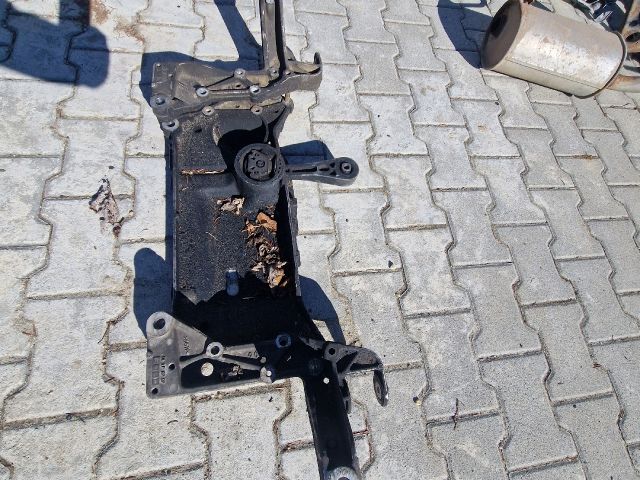 bontott VW EOS Első Bölcső