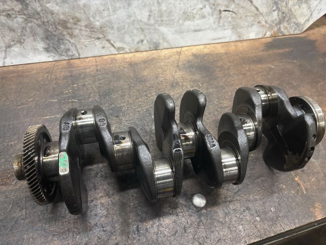 bontott VW EOS Főtengely (Magában)