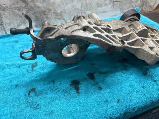 bontott VW EOS Generátor Tartó Bak