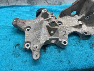 bontott VW EOS Generátor Tartó Bak