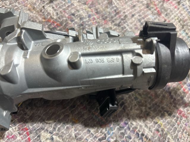 bontott VW EOS Gyújtáskapcsoló Házzal