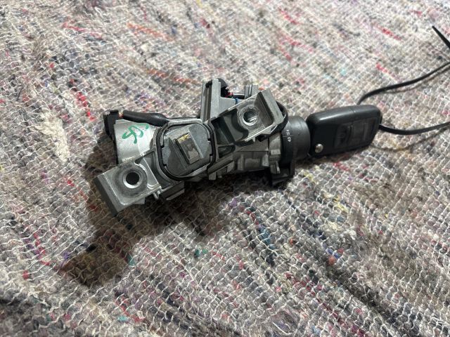 bontott VW EOS Gyújtáskapcsoló Házzal