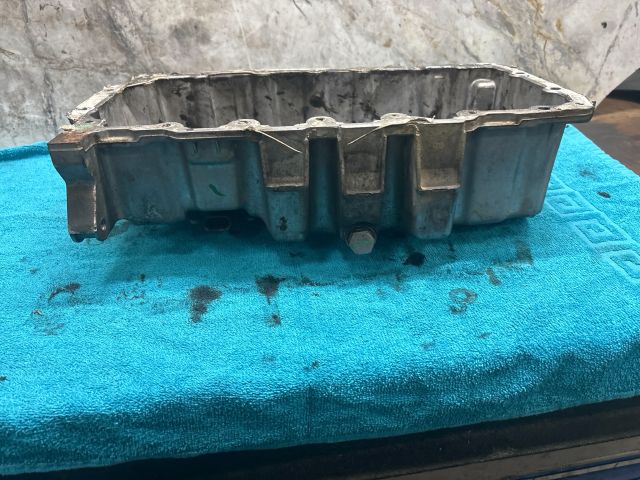 bontott VW EOS Olajteknő