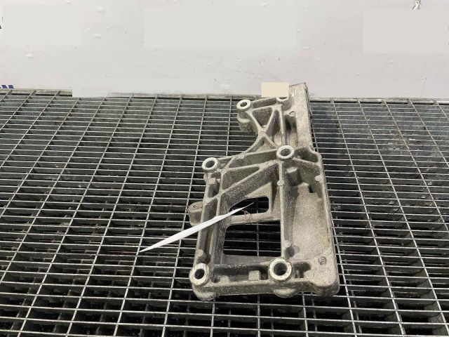 bontott VW EOS Generátor Tartó Bak