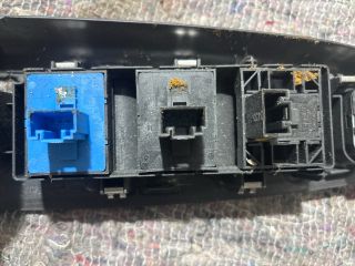 bontott VW EOS Ablakemelő Kapcsoló Négyes / Kettes