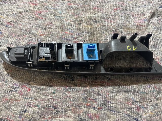 bontott VW EOS Ablakemelő Kapcsoló Négyes / Kettes