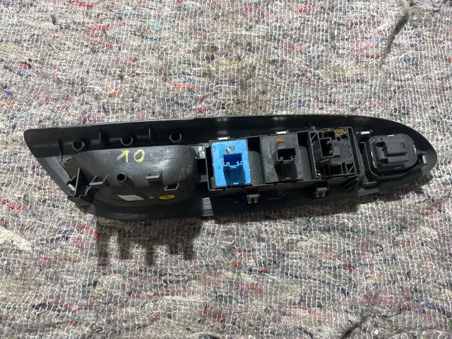 bontott VW EOS Ablakemelő Kapcsoló Négyes / Kettes