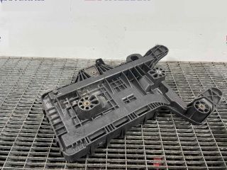 bontott VW EOS Akkumulátor Tartó