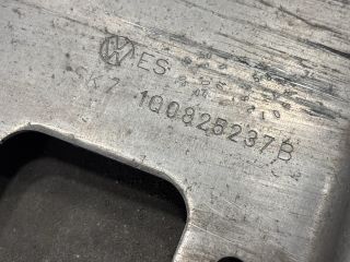 bontott VW EOS Alsó Motorburkolat