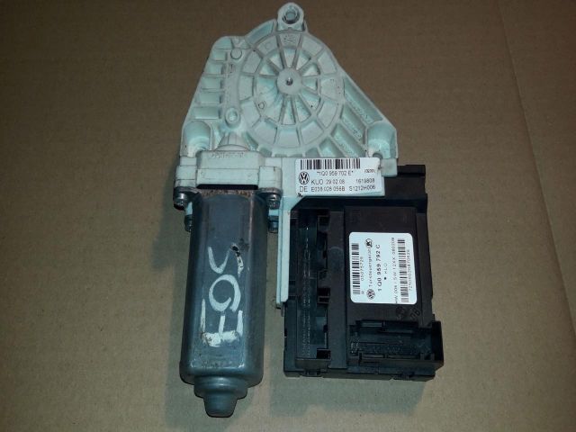 bontott VW EOS Bal első Ablakemelő Motor