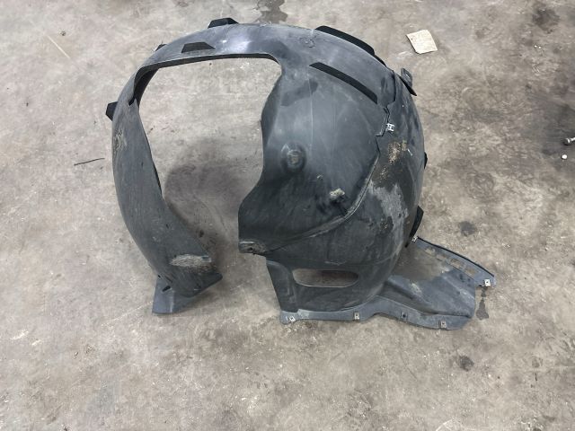 bontott VW EOS Bal első Első Dobbetét (Kerékjárati, Műanyag)