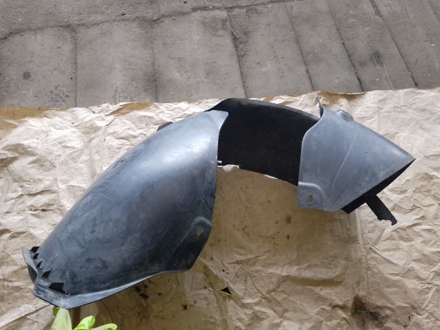 bontott VW EOS Bal első Első Dobbetét (Kerékjárati, Műanyag)