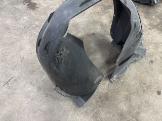 bontott VW EOS Bal első Első Dobbetét (Kerékjárati, Műanyag)