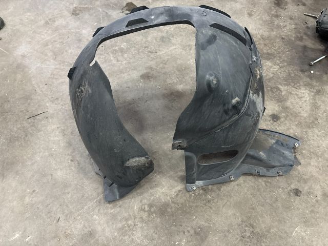 bontott VW EOS Bal első Első Dobbetét (Kerékjárati, Műanyag)