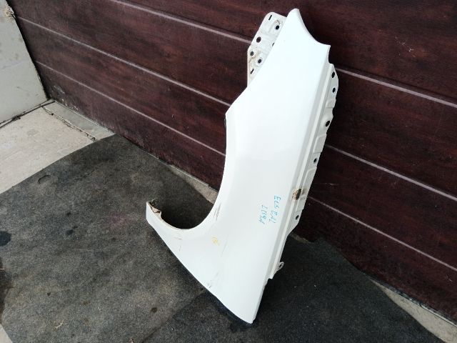 bontott VW EOS Bal első Sárvédő