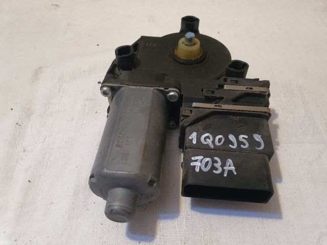 bontott VW EOS Bal hátsó Ablakemelő Motor