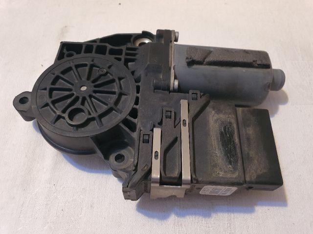 bontott VW EOS Bal hátsó Ablakemelő Motor