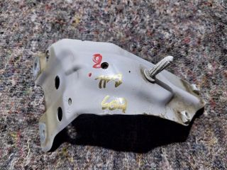 bontott VW EOS Bal Sárvédő Oldaltartó