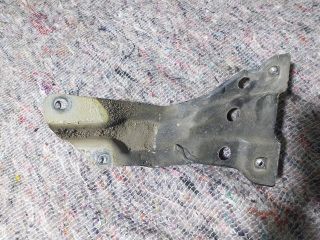 bontott VW EOS Bal Sárvédő Oldaltartó