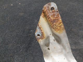 bontott VW EOS Bal Sárvédő Oldaltartó