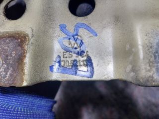 bontott VW EOS Bal Sárvédő Oldaltartó