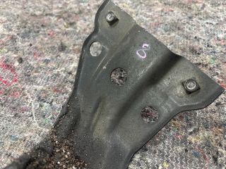 bontott VW EOS Bal Sárvédő Oldaltartó