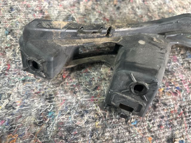 bontott VW EOS Bal Sárvédő Oldaltartó